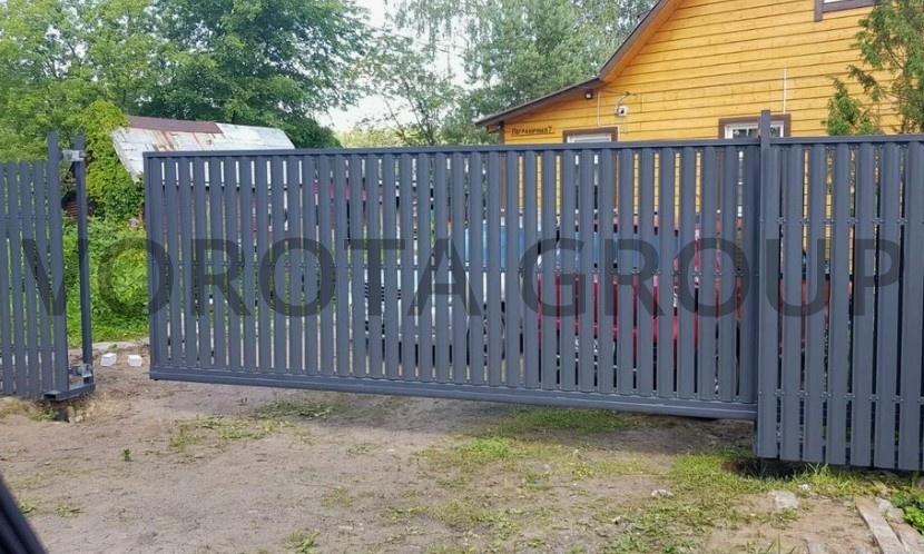 Откатные ворота на винтовых сваях серые 1500х3000